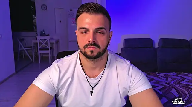 Jace_Thorne Adlı Modelin Canlı XXX Sohbeti