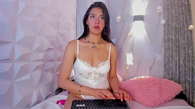 Chloe_bratzz live XXX chat