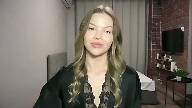 EmmyMills Live XXX-Chat
