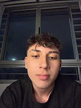 Chat +18 de OLIVER_K ao vivo