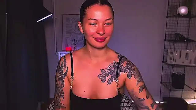 AlexaSvenのライブXXXチャット