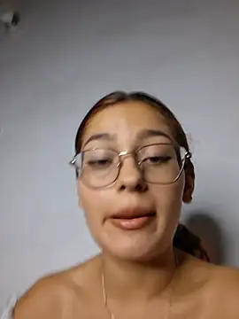 Chatroom XXX en direct de Ary-18