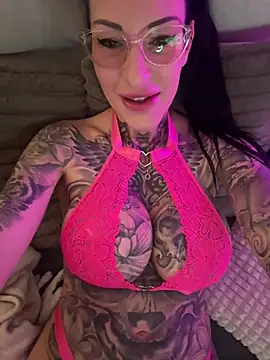 دردشة MeganWitch الجنسية المباشرة
