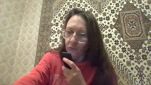 FayInessaKiss Chat XXX live