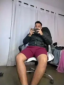 دردشة BadboyX333 الجنسية المباشرة