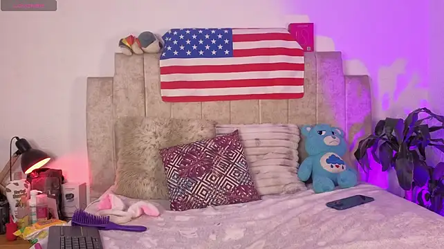 Chat +18 de Emilly-hall ao vivo
