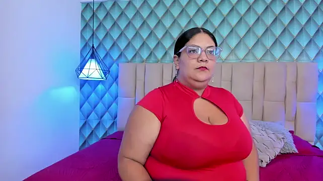 Vixen-Rouge's Live XXX Chat