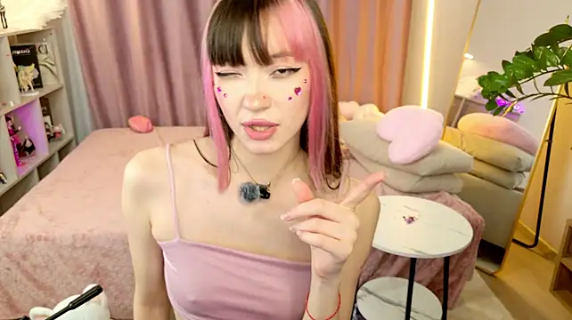 MiiyaYummy's Live Chat Room