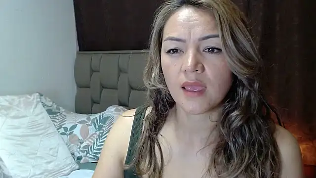 Jiwoo_Kim's Live XXX Chat