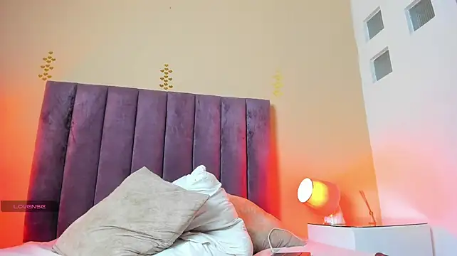 Emma_Hearts Chat XXX live