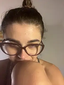 Rubstri Adlı Modelin Canlı XXX Sohbeti