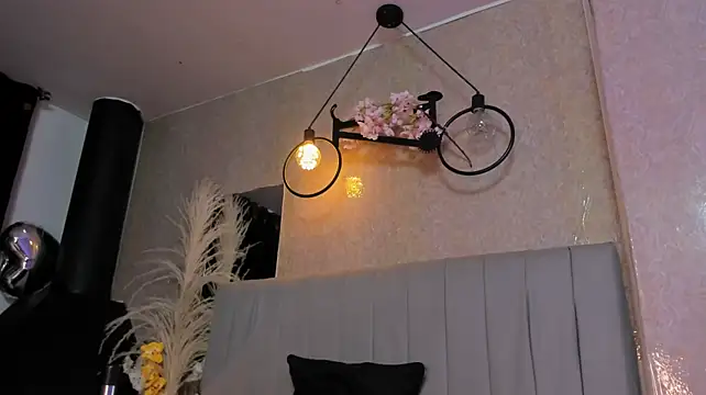 Almaazz Adlı Modelin Canlı XXX Sohbeti