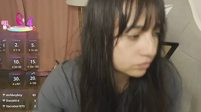 Chat +18 de EmmitaGarcia ao vivo
