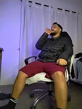 BadboyX333: απευθείας συνομιλία ΧΧΧ