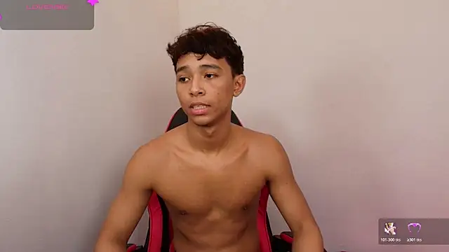 Little_Twink19x's Live XXX Chat