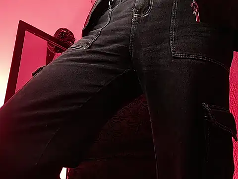 Chatroom XXX en direct de AlecBanne_