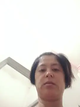 Chat +18 de Belle-ee ao vivo