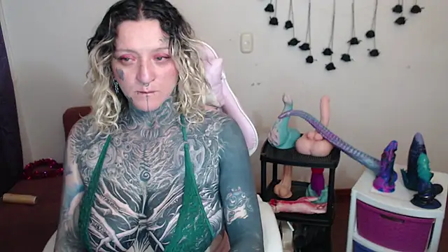 SLOPPYTITSS Live XXX-Chat