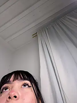 __itsbambi 即時 XXX 聊天