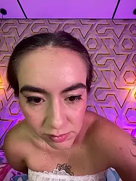 MelanyyJhonson15's Live XXX Chat