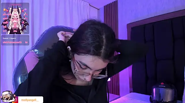 Molly_A Live XXX-Chat
