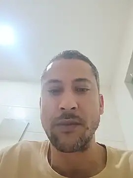 Arrombador20 Adlı Modelin Canlı XXX Sohbeti