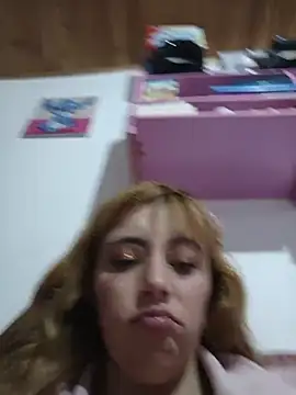Chat XXX ao vivo de Emma_Risky-