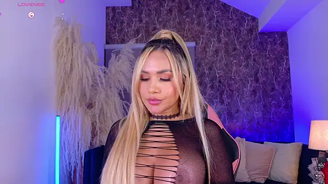 Celestemilan Chat XXX live