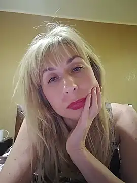 SelinaLovqx 即時 XXX 聊天