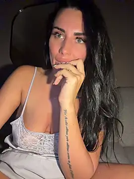Sexy_lady_30's Live Chat Room