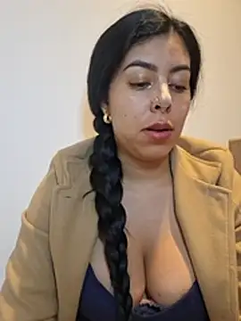 Luianna live XXX chat