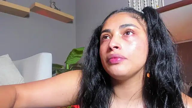 Emilybta's Live XXX Chat