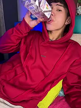 XXX chat uživo modela Kael_Prince