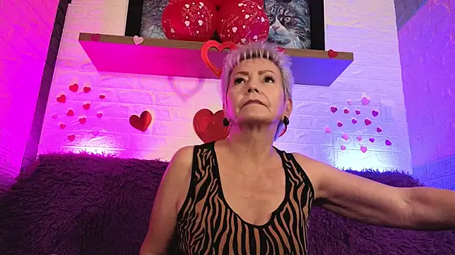 Jacky_Black_ Adlı Modelin Canlı XXX Sohbeti