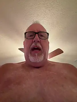 superbearboss Live XXX Chat