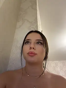 Immy_Megan Chat XXX in diretta
