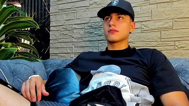 Lander_Cruz Live XXX-Chat
