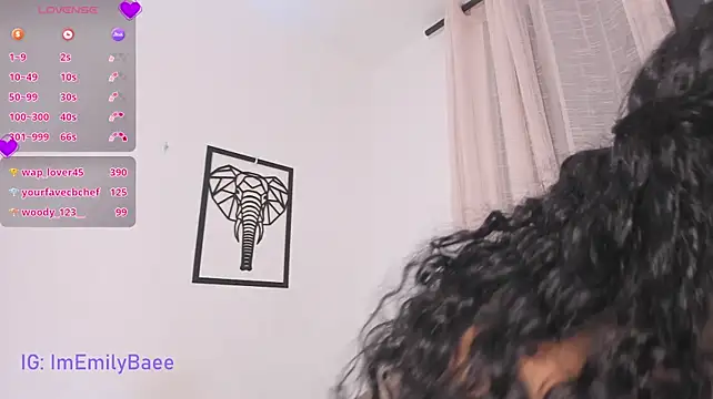 Chat +18 de imemilybae ao vivo