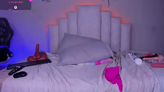 Sheinny_brown1 élő XXX-chatje
