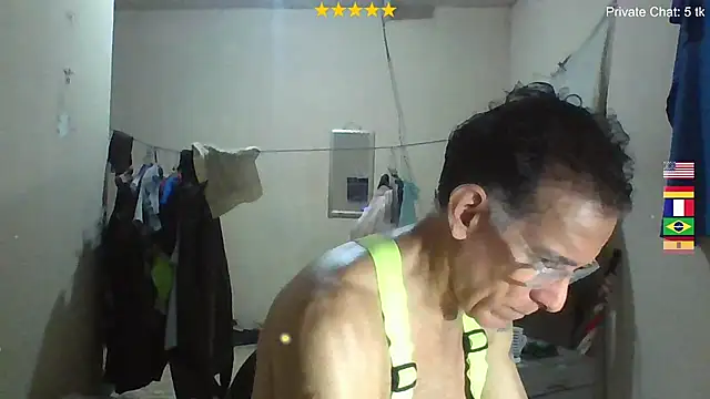 XXX chat uživo modela CaptainFox