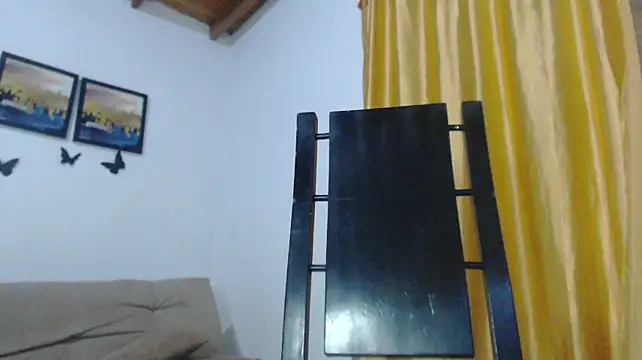 XXX chat uživo modela Hebi_txuspunk