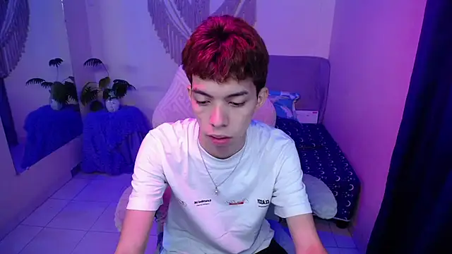 צ'אט XXX בשידור חי של nico_nikc