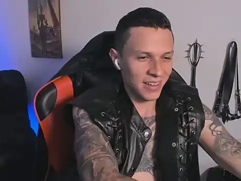 XXX chat uživo modela Masterdave7