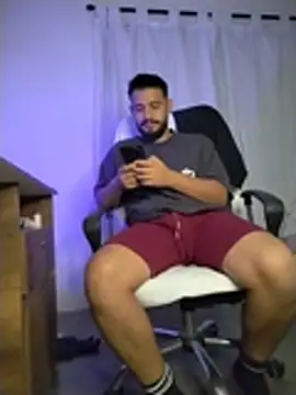 Chat +18 de BadboyX333 ao vivo