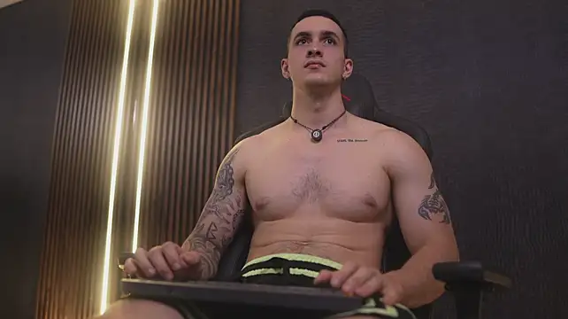 JacksonOlsenn Live XXX-chat