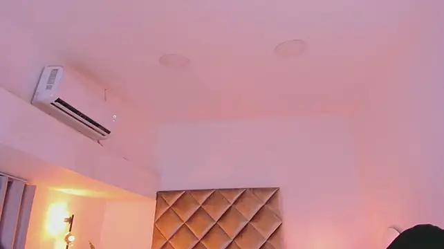 malaia_hills 라이브 XXX 채팅