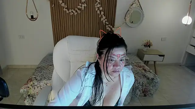 hana_sakuraA's Live Chat Room