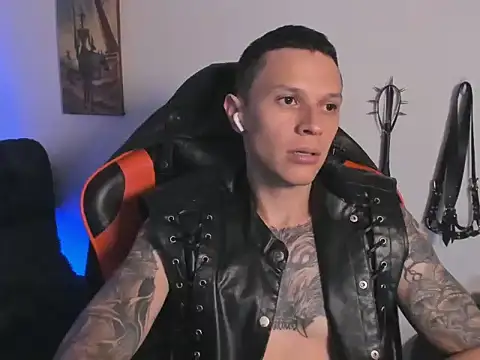 Masterdave7 Live XXX Chat