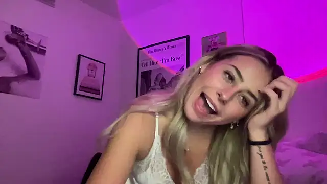 skylarraeee's Live XXX Chat