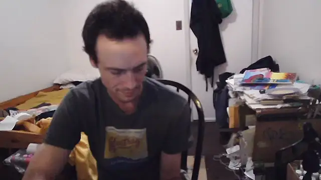JohnnyMoves' Live XXX Chat